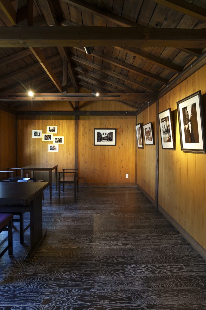 世界食堂2階の写真展 展示風景